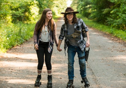 rsz_the-walking-dead-episode-705-carl-riggs-2-935